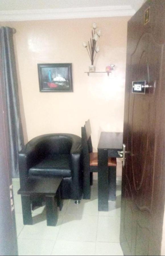 לגוס Staycation Suites And Apartment מראה חיצוני תמונה