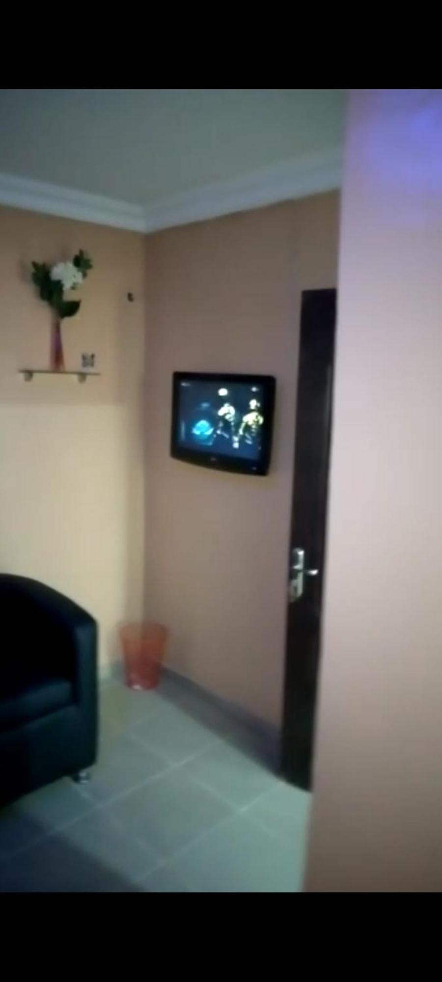 לגוס Staycation Suites And Apartment חדר תמונה